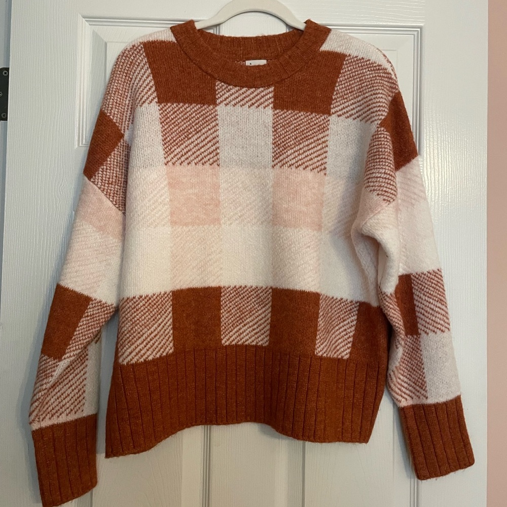 Checkered burnt orange sweater
